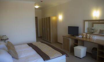 Фото номера Двухместный номер с 1 кроватью и балконом Отель Hotel Paradise г. Огняново 12