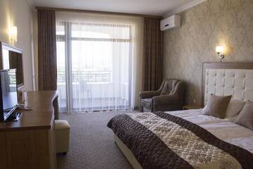 Фото номера Двухместный номер с 1 кроватью и балконом Отель Hotel Paradise г. Огняново 14