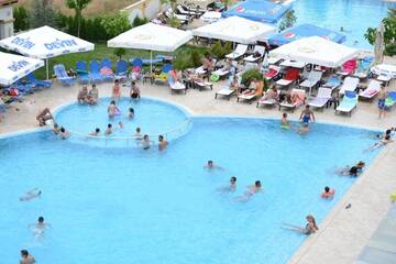 Фото номера Суперлюкс с балконом Отель Hotel Paradise г. Огняново 2