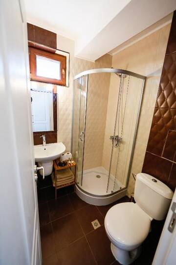 Фото номера Двухместный номер с 1 кроватью и балконом Гостевой дом Twin House г. Огняново 7