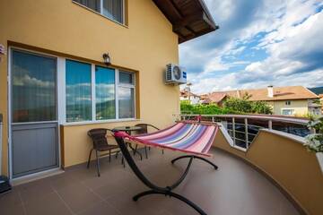 Фото номера Семейный номер с террасой Гостевой дом Guest House Holiday г. Огняново 14