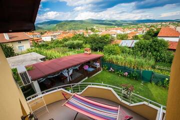 Фото номера Семейный номер с террасой Гостевой дом Guest House Holiday г. Огняново 4