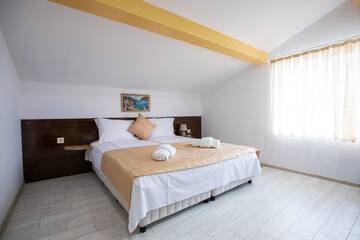 Фото номера Двухместный номер с 1 кроватью, вид на сад Гостевой дом Guest House Holiday г. Огняново 3