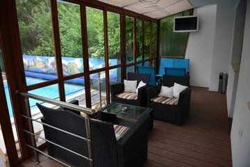 Фото номера Двухместный номер Делюкс с 1 кроватью и балконом Гостевой дом Villa Drecheva г. Огняново 85